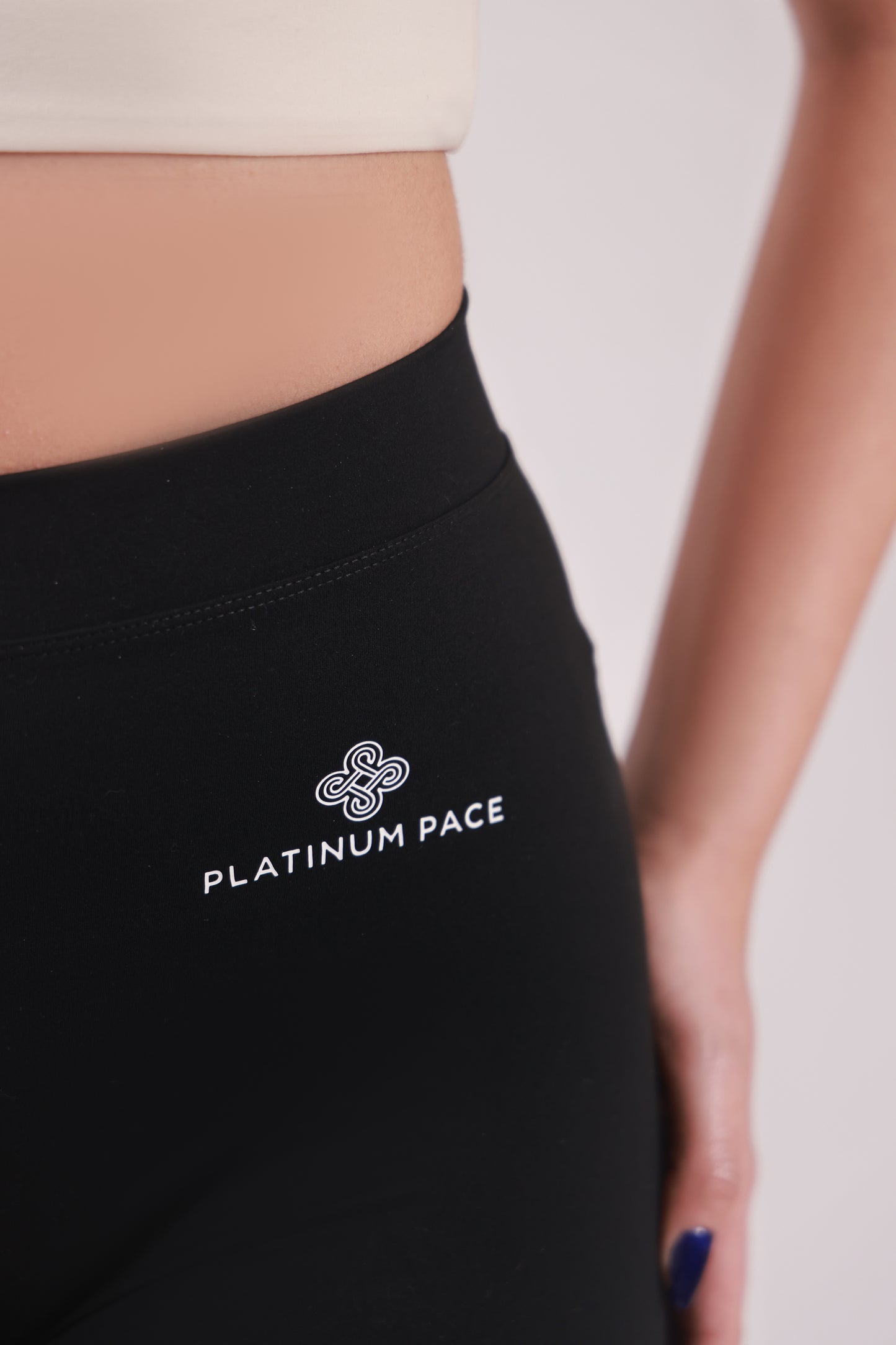 Valora Shorts - Black